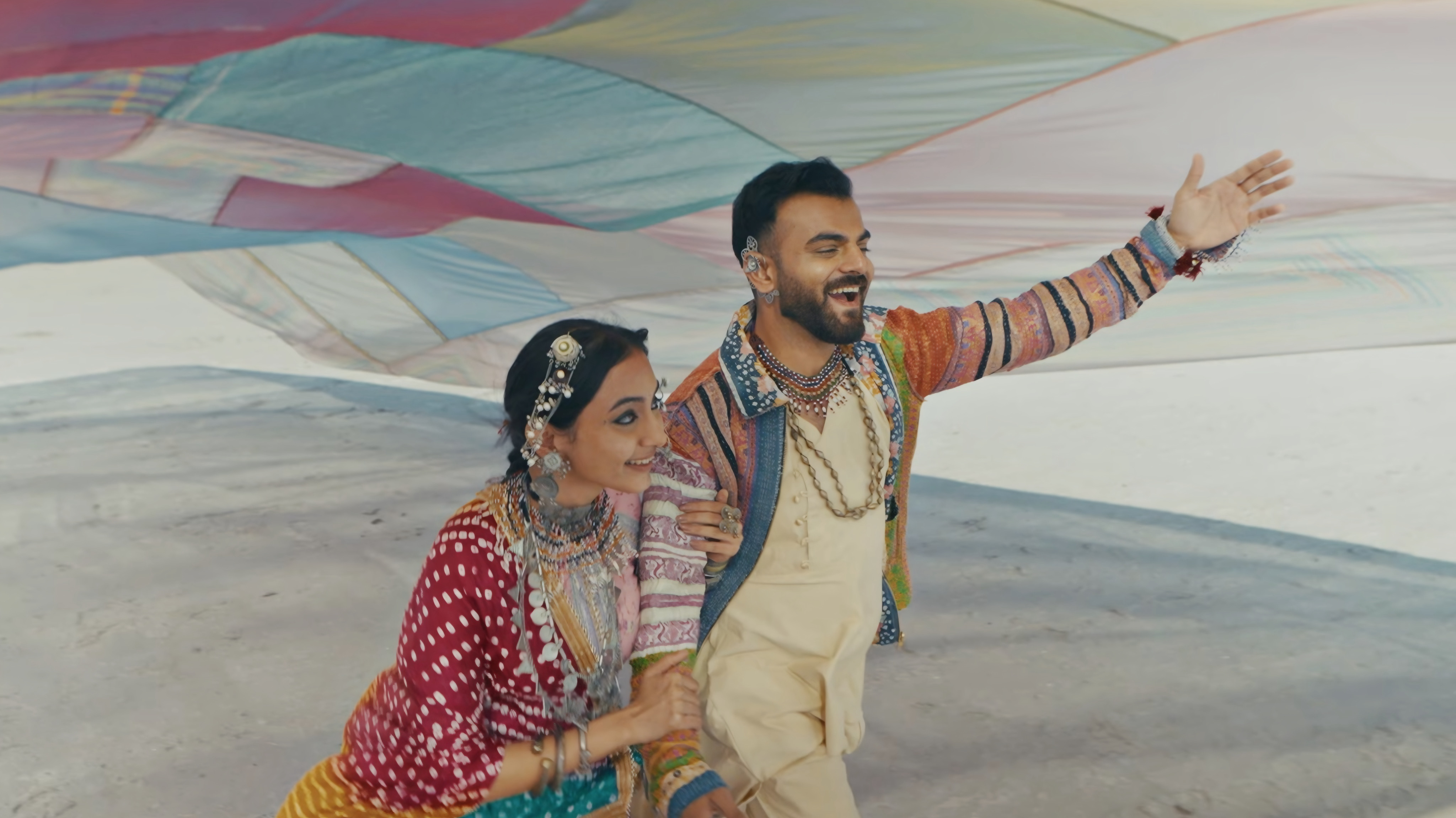 Unchi Talavdi artwork